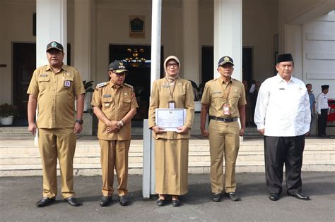 20 Sekolah Di Kota Malang Terima Penghargaan Adiwiyata Berikut Pesan