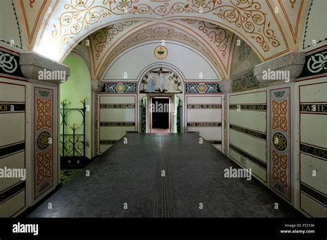 tomb  daniel oconnell   crypt   bottom