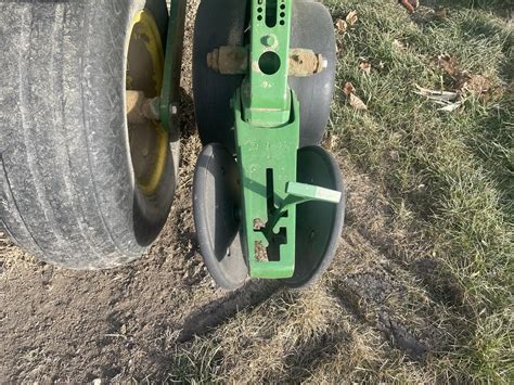 2010 John Deere 1760 Planter 29500 Machinery Pete