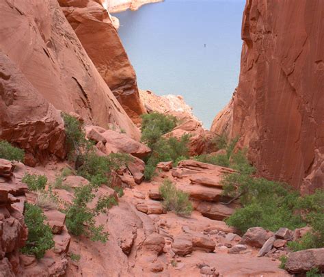 Hole In The Rock Utah Pictures View Down The Passage Of The Famous