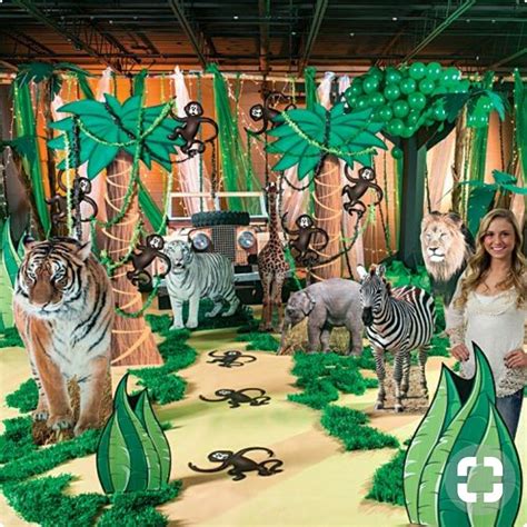 Pin By Victoria Veizaga On Wild And Three Safari Theme Party