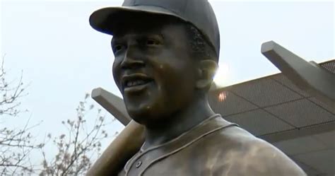 Jackie Robinson Statue Stolen From A Kansas Park Huffpost Sports