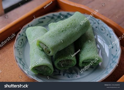 571 Nyonya Kuih Ketayap Images Stock Photos Vectors Shutterstock