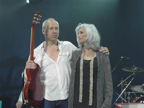 Did Mark Knopfler Have A Relationship With Emmylou Harris Abtc