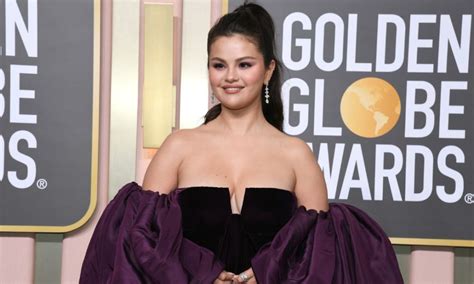 Selena Gomez Takes A Break From Social Media Celeb Network