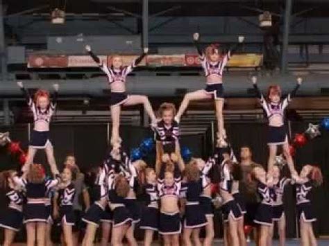 Awesome Cheerleading Stunts! (Pyramids!) - YouTube