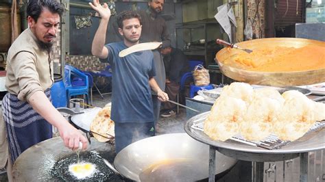 Halwa Puri Breakfast In Peshawar Poori Chanay Nashta Suji Ka Halwa