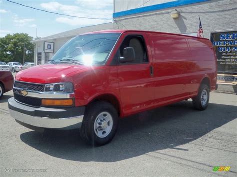 2010 Victory Red Chevrolet Express 2500 Extended Work Van 32965615