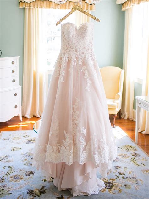 28 Gorgeous Blush And Light Pink Wedding Dresses