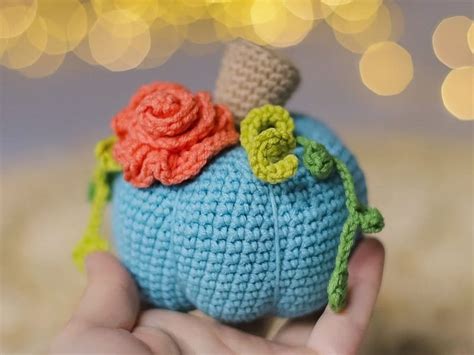 Crochet pumpkin free amigurumi pattern | Amigurumi Space