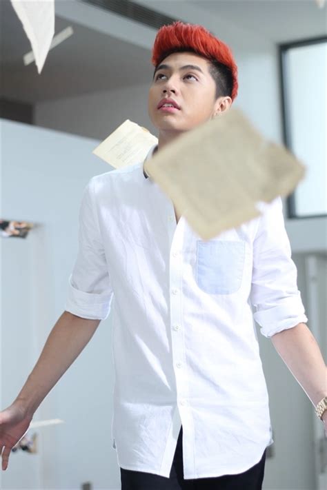 Noo Phước Thịnh bị hot girl xô xuống hồ bơi