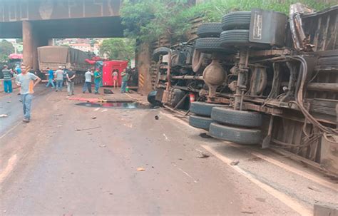 Acidente Envolvendo Carretas No Anel Rodovi Rio De Belo Horizonte Deixa