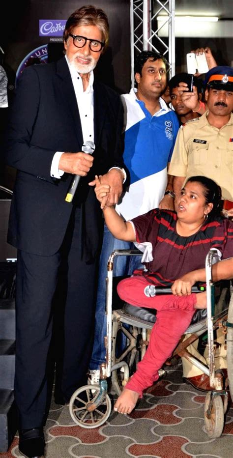 Superstar Amitabh Bachchan Flag Off The Kaun Banega Crorepati Hot Seat Aapke Shehar