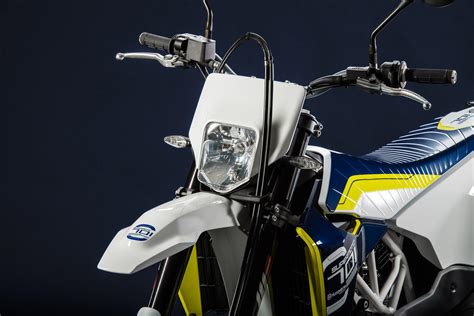 Husqvarna 701 Supermoto 2015