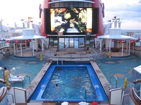 Goofy Pool On The Disney Wonder Suzanne Kelleher Flickr