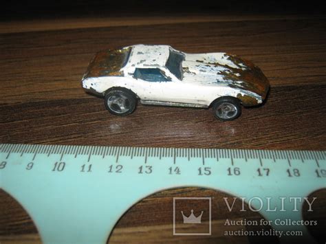 Металлическая машинка Hot Wheels VIOLITY