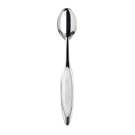 The 17 Best Makeup Brushes Of 2023 According To Makeup Artists