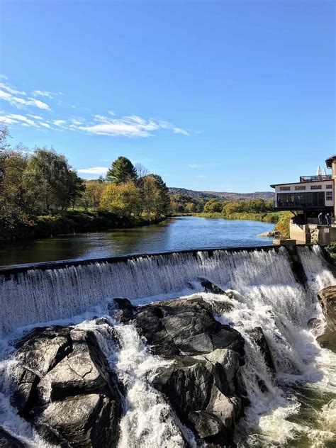 The 10 Best Stops on a Boston to Stowe, VT Road Trip (Routes & Activities)