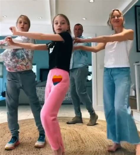 Naomi Watts Liev Schreiber Reunite For Tiktok Dance With Kids Us Weekly