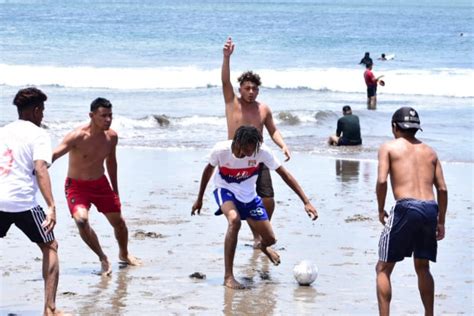 Familias Disfrutaron En Los Balnearios Este Domingo