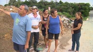 JAM 1ª edição Moradores criticam acumulo de lixo em rua no Novo