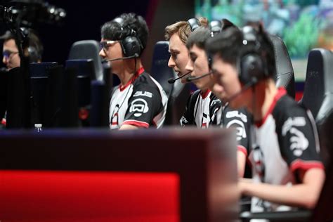 ESPN+ subscription service will broadcast League of Legends ...