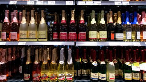 Rotk Ppchen Mumm Sekt Wird Teurer Gesch Ft Stabil