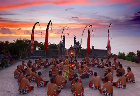 Tari Kecak Sejarah Asal Usul Dan Gambar Pertunjukan Terbaru