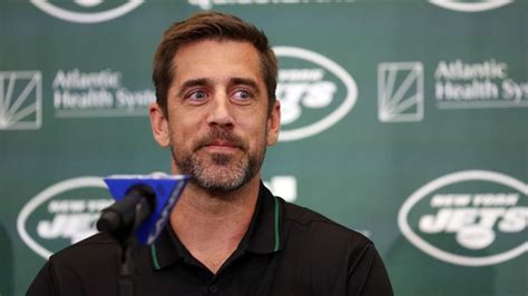 Aaron Rodgers Makes Hilarious Response To Jets Qb Zach Wilsons Hell