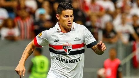 Zubeldía fala sobre situação de James Rodríguez no São Paulo veja