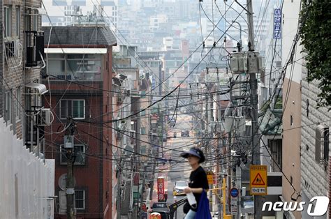 전세사기 피해주택 경·공매 유예 연장복기왕 의원 개정안 대표발의 뉴스1