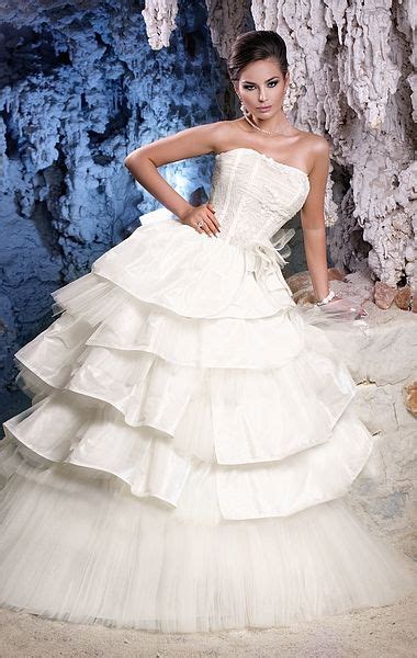 Model Faro Wedding Dresses Dresses Strapless Wedding Dress