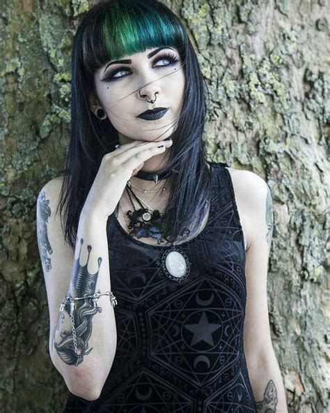 Gotische Dark Fashion Goth Fashion Fashion Makeup Dark Beauty Gothic Beauty Gothabilly