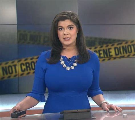 Amanda Roberts WVUE Nawlins : r/local_newswomen_caps