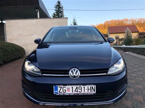 VW Golf VII 1 6 TDI BMT ALLSTAR LED BIXENON NAVI SERVISNA REG 11 20