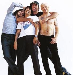 Red Hot Chili Peppers Se Toman Un Respiro