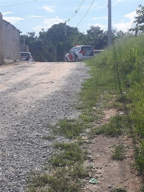 Corpo de homem é encontrado em terreno de Mairinque marcas de tiro