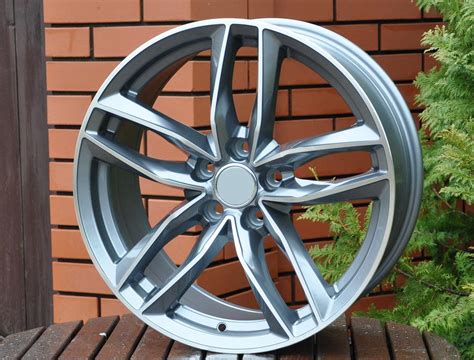 690 MG ALUFELNI 17 5x112 megfelelő AUDI A4 A6 Q3 A8 Q5 RS6