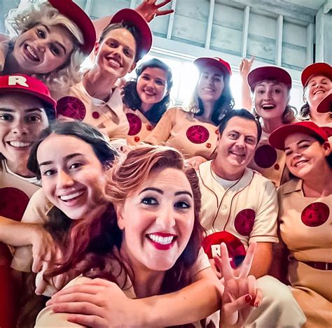 Pin By Remi On Film Abbi Jacobson League Rockford Peaches