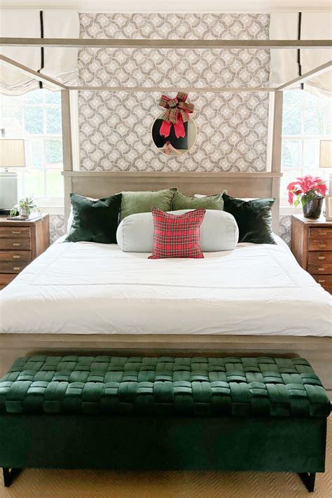 A Very Merry Classic Christmas Bedroom Southern State Of Mind Blog By