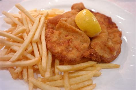 Original Wiener Schnitzel Recipe MyBestGermanRecipes