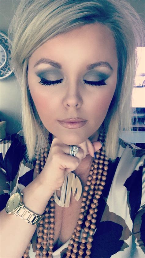 Dollface By Melissa Instagram Melisnichole Smokey Eye Look Nude Lips Blonde Hair Makeup