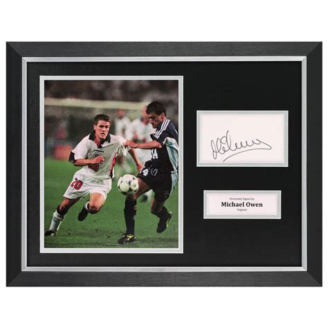 Michael Owen Signed Photo Framed 16x12 England Autograph Memorabilia