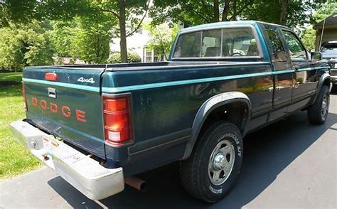 Find Used 1994 Dodge Dakota Slt Club Cab 4wd Pickup Truck 137350 Miles