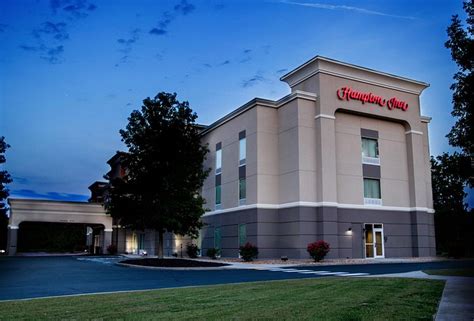 HAMPTON INN GLOUCESTER - Prices & Hotel Reviews (Gloucester Courthouse, VA)