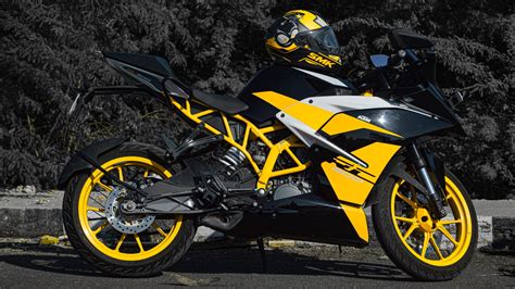 Download Cool Yellow Ktm Rc 200 Wallpaper