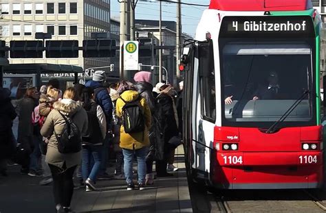 Pendler und Schüler werden es spüren Warnstreik im ÖPNV am Freitag