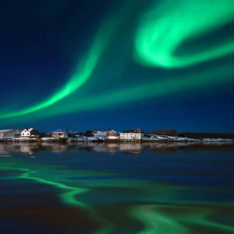 280+ Northern Lights Over The Lofoten Islands In Norway Stock Photos ...