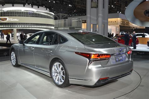 Lexus LS 500h Photos and Specs. Photo: Lexus LS 500h best model and 18 ...