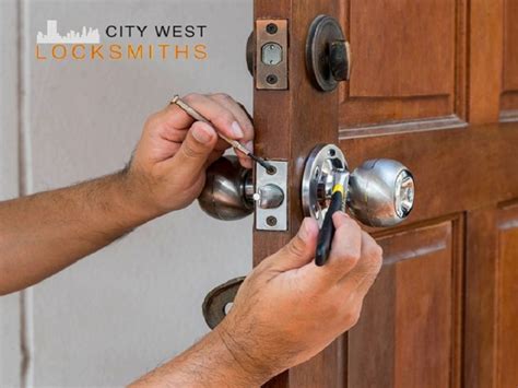 How Much Does A Locksmith Cost To Unlock A House Door In Melbourne